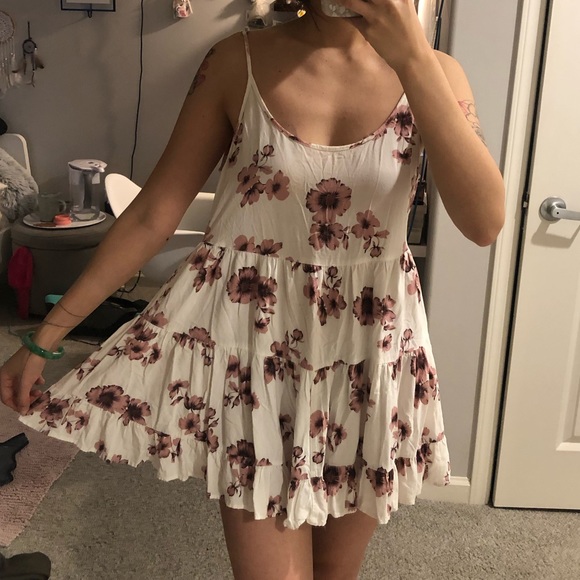 Brandy Melville Floral Dress - Picture 5 of 6